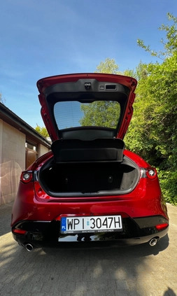 Mazda 3 cena 123300 przebieg: 6800, rok produkcji 2021 z Zdzieszowice małe 79